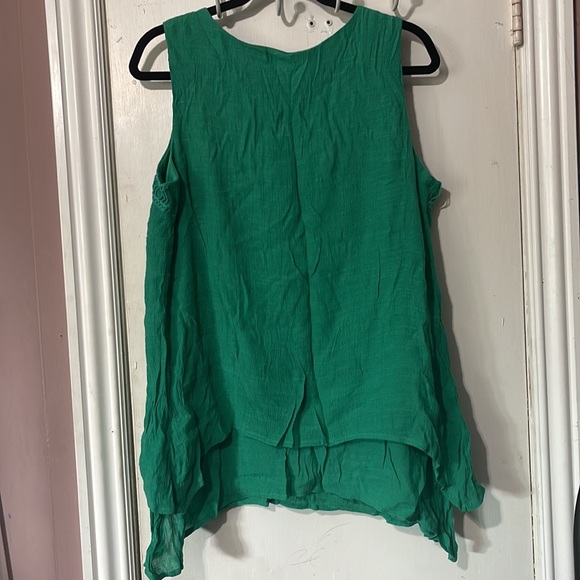 Emerald Green blouse - Picture 3 of 3